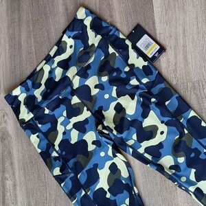 Reebok camouflage leggings high-rise size large in women's